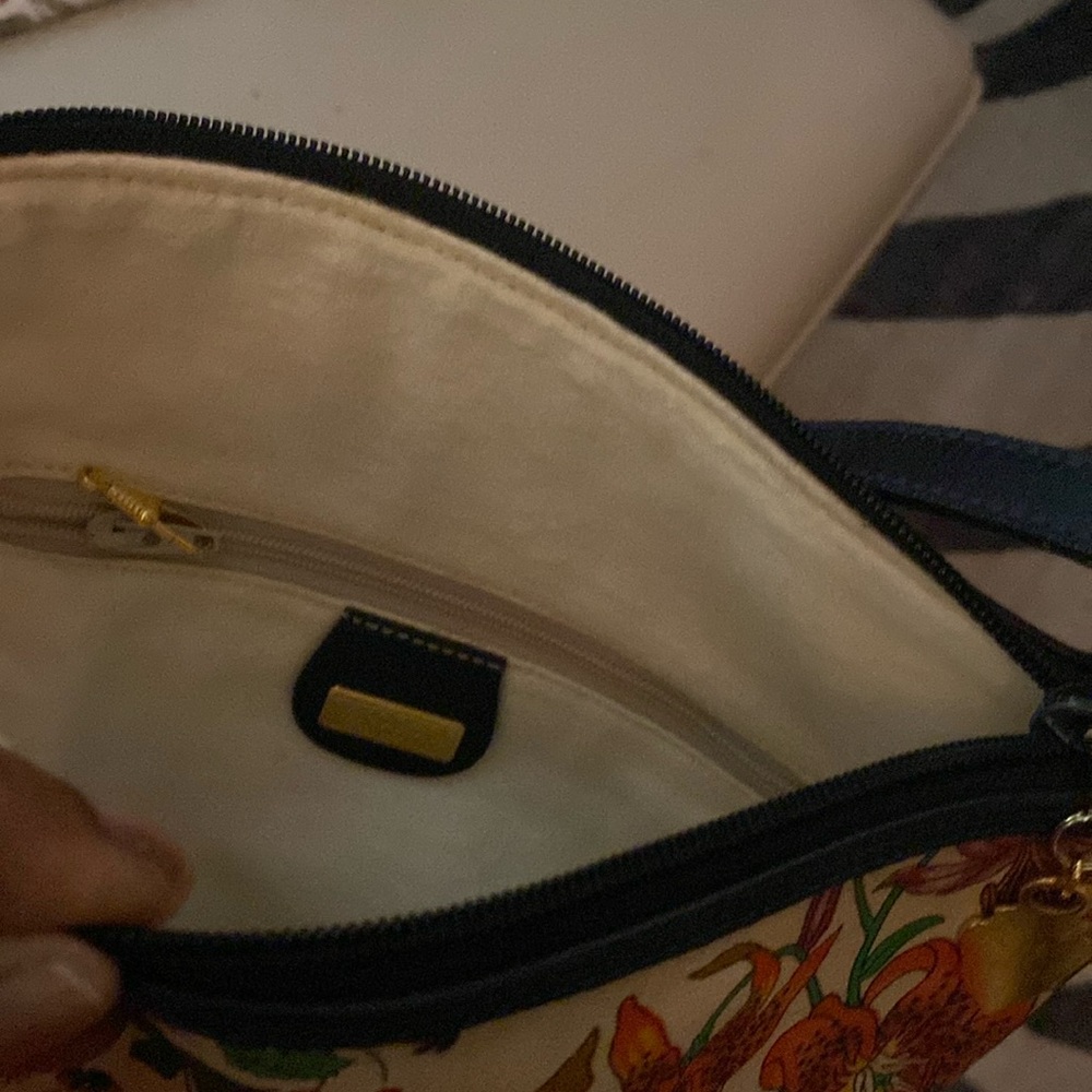 Gucci authentic vintage canvas with blue leather crossbody - Picture 10 of 15